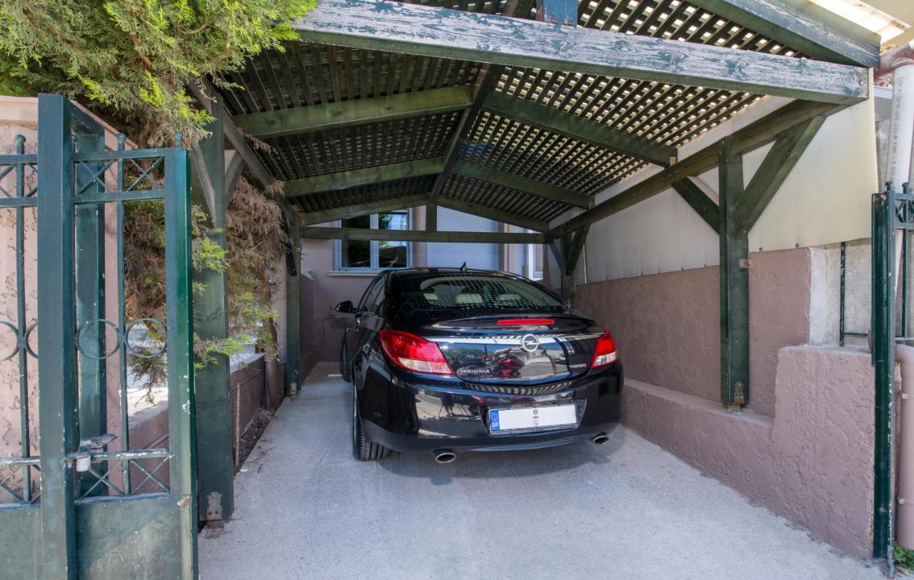 Rena'S Luxury Apartment With Free Private Parking Hriszí Aktí Haniá Kültér fotó